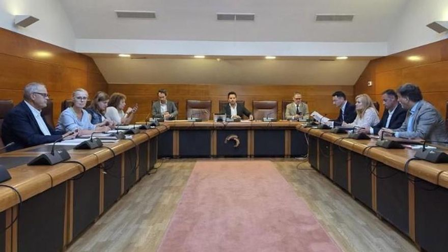 PP y VOX impiden que comparezcan expertos en el Parlamento para analizar la ley del Consejo LGTBI