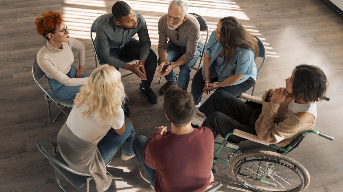 L’Escola de Salut Catalana és un espai obert a tota la ciutadania que ofereix diverses formacions