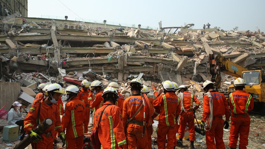 La junta militar impide a los periodistas entrar en Myanmar mientras las víctimas oficiales superan ya las 2.000