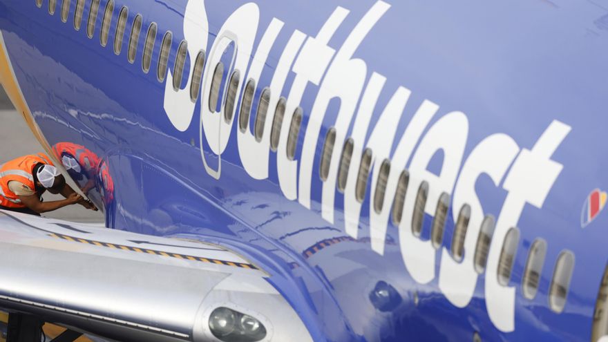 Southwest Airlines exigirá a pasajeros con tallas grandes que compren un asiento adicional