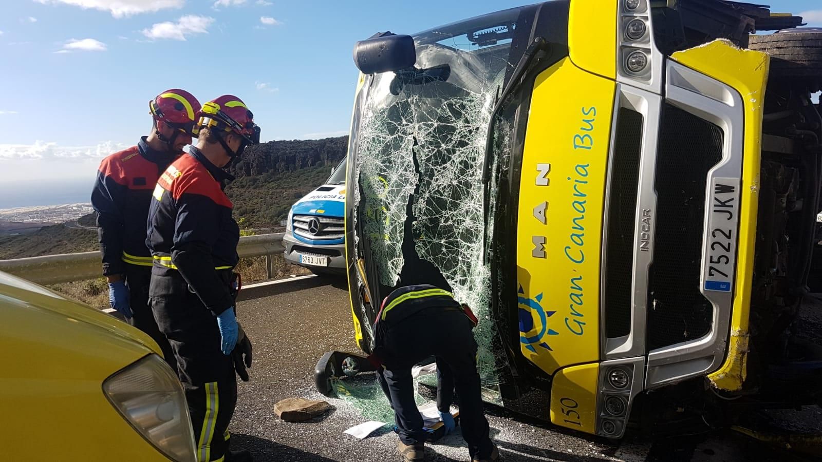 Accidente de una guagua en la GC60