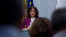 La ministra de Hacienda, María Jesús Montero, en la rueda de prensa posterior al Consejo de Ministros este martes.
