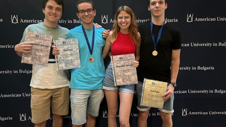 Jorge Casanova, medalla de oro en la Internacional de matemáticas: “Las olimpiadas matemáticas también son amistad y diversión”