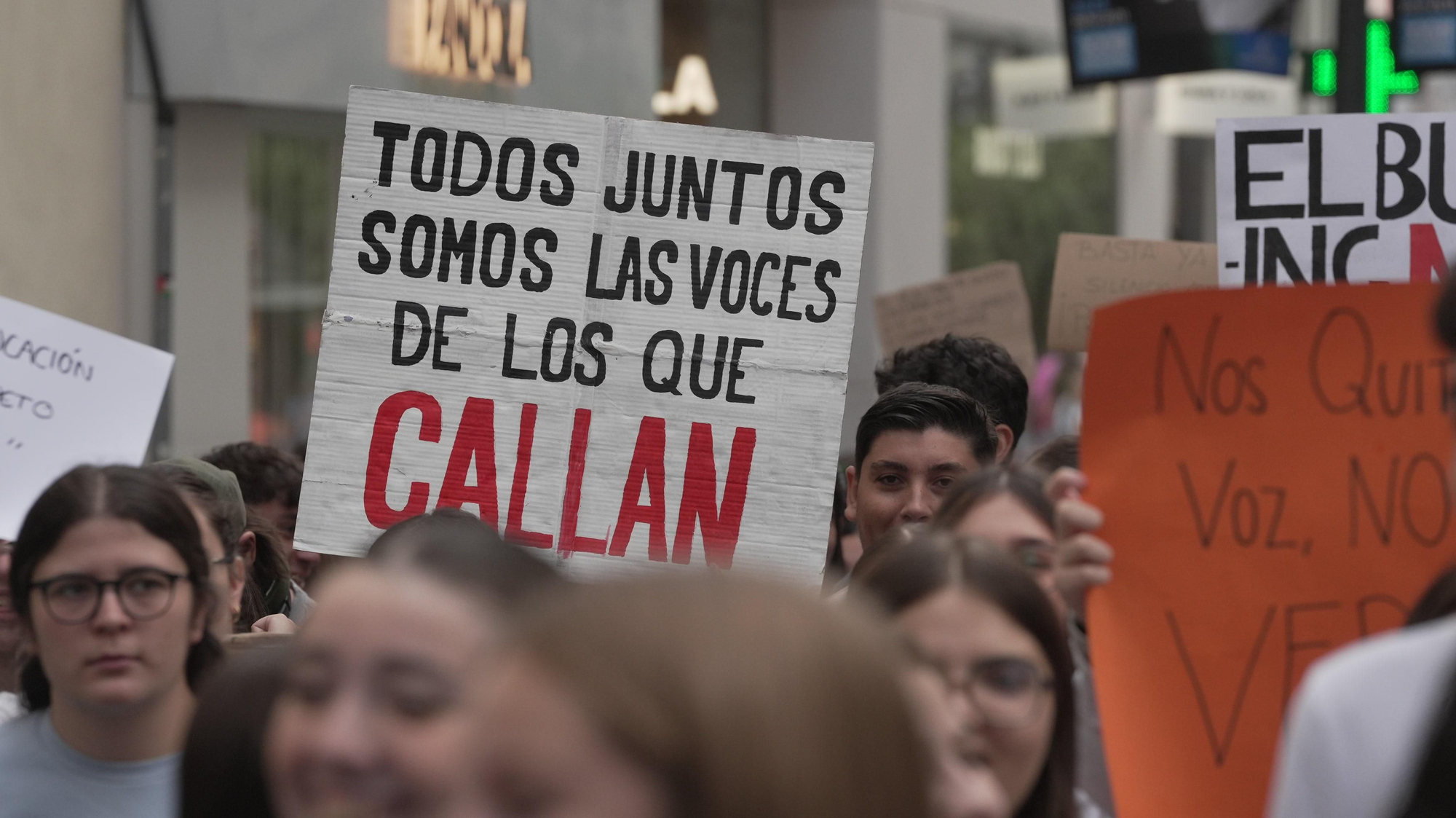 Manifestación de estudiantes contra el bullying