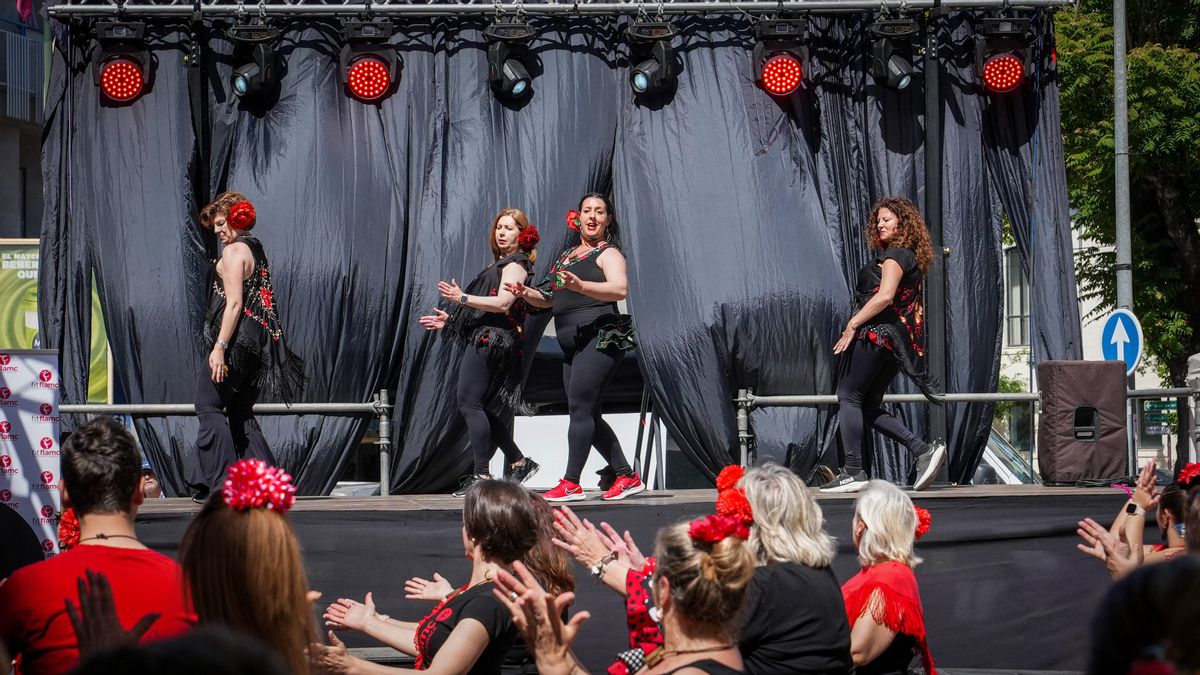 Música, comida y magia: el Viñuela Shopping Hill deja atrás la lluvia y celebra su octava edición