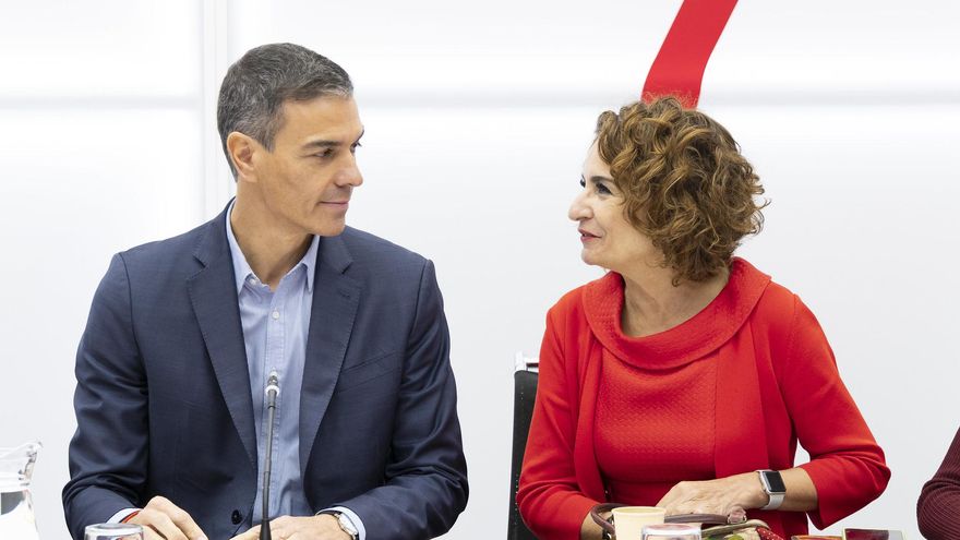 The PSOE offers an “outstretched hand” and “dialogue” to Junts in response to Puigdemont's commitment to break with the Government