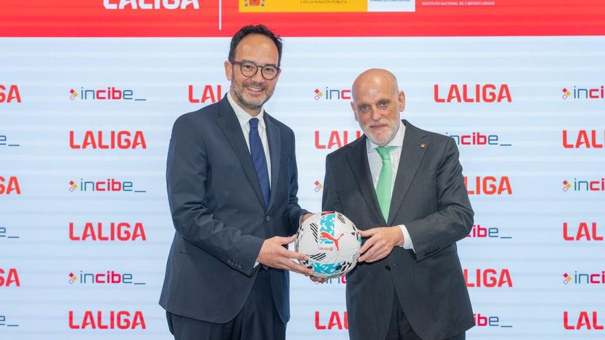 El Gobierno pacta con Tebas mientras el Constitucional estudia los bloqueos masivos de Internet de LaLiga