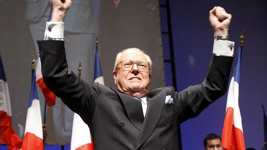 La 'prioridad nacional', la obsesión de Jean-Marie Le Pen que ahora quieren aplicar Vox y PP en Extremadura y Aragón