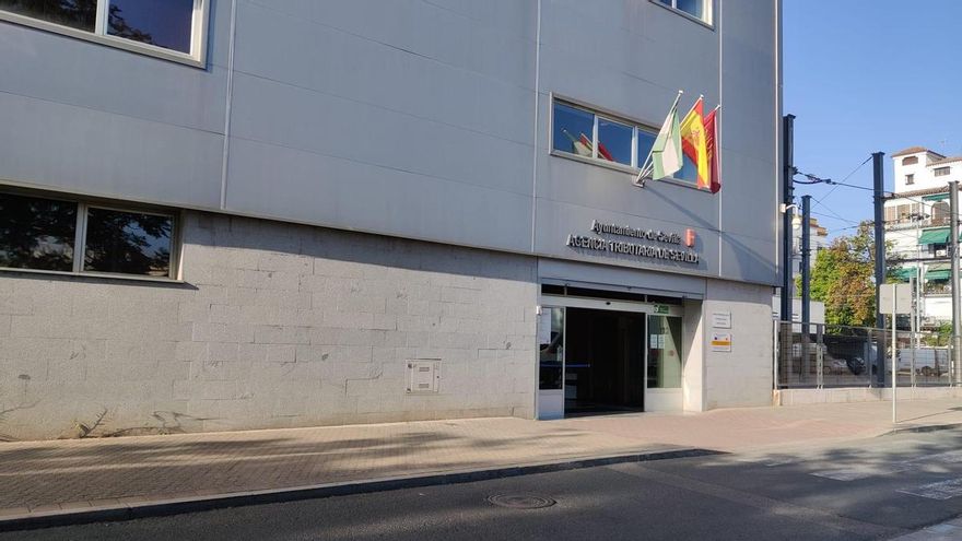 Vuelta a la gestión "de toda la vida": así atienden los servicios municipales en Sevilla como consecuencia del hackeo