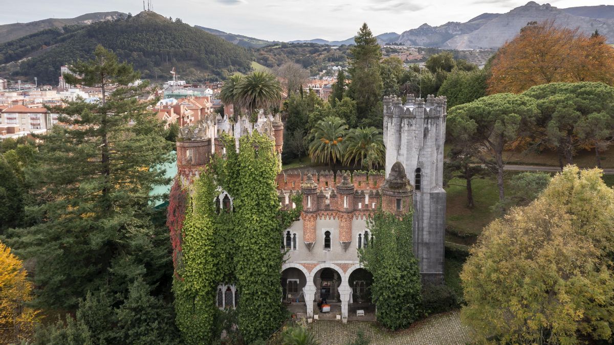 El Palacio de Ocharán, un patrimonio protegido en Castro Urdiales con piscina de agua de mar que sale a la venta por 6,5 millones
