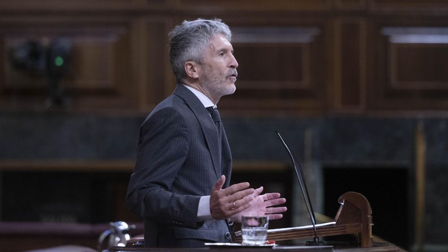 El ministro del Interior, Fernando Grande-Marlaska, interviene en una sesión plenaria en el Congreso de los Diputados