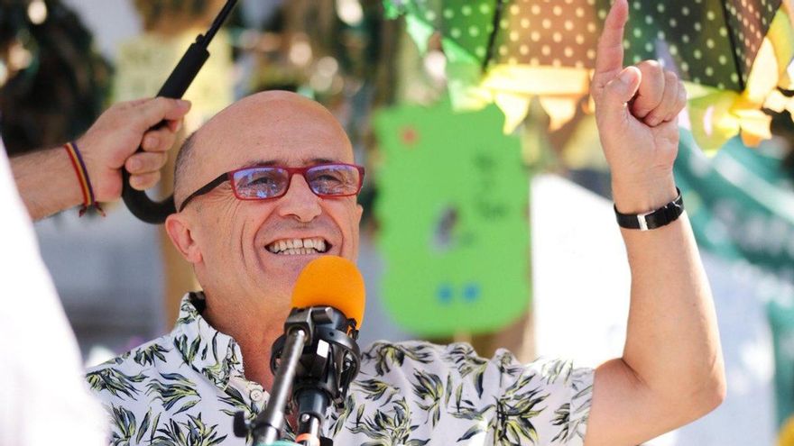 Miles de madrileños se manifiestan contra los cientos de talas previstas por Metro en la ampliación de la línea 11