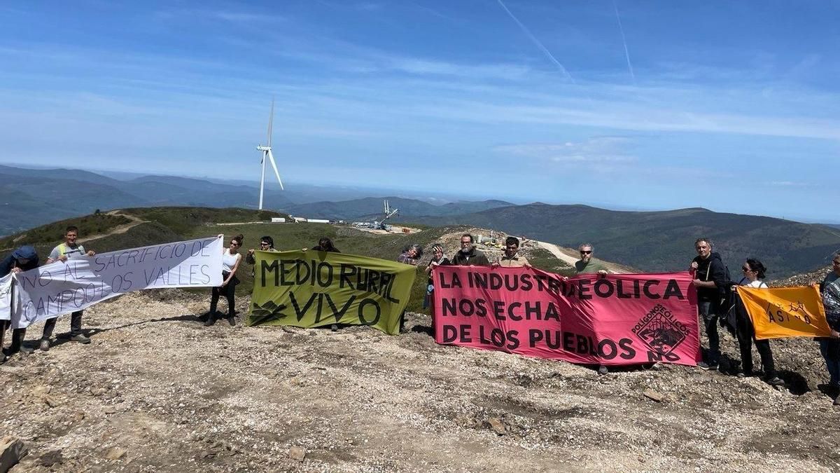 Son Gigantes: "El Gobierno de Cantabria apuesta claramente por la especulación eólica en el sur y la turistificación masiva en la costa"