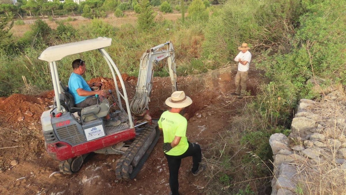 El Govern descarta la presencia de una fosa común en la carretera de El Comellar Fondo de Son Servera