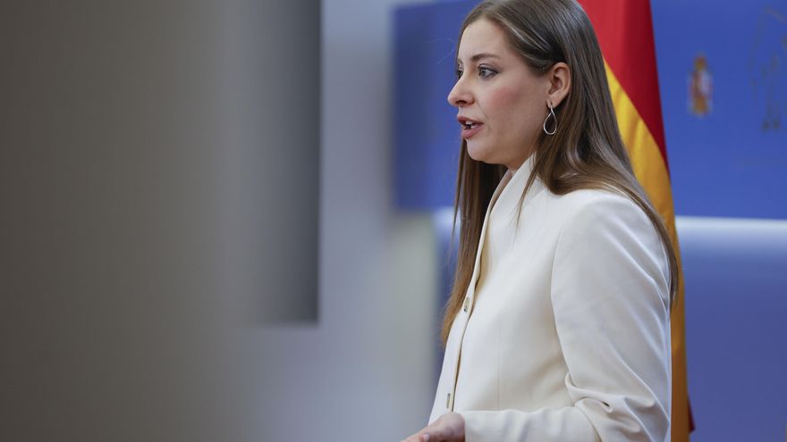 La portavoz del Partido Popular (PP), Ester Muñoz, en una rueda de prensa en el Congreso el pasado 17 de marzo. EFE/ Zipi
