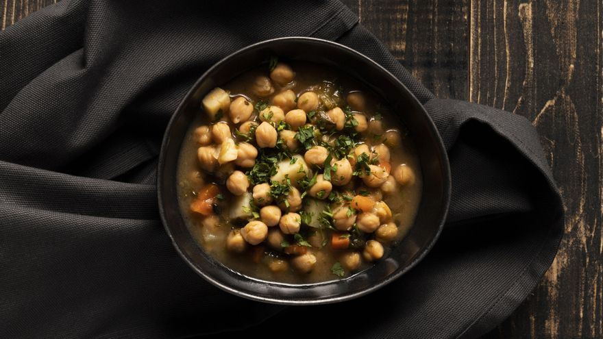 Con espinacas, salsa de curry con yogur o atún: tres formas sencillas de disfrutar de los garbanzos