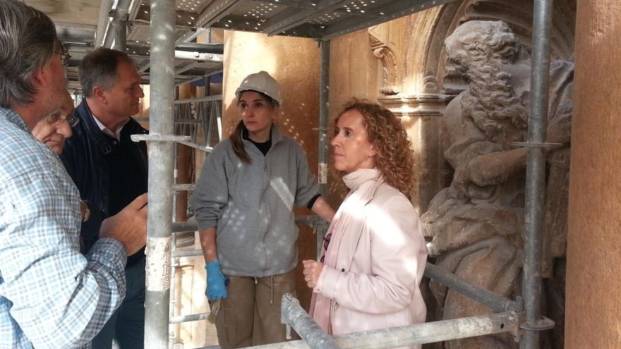 La restauración de los libros antiguos de Luis Caruana con medios del Ivacor lleva al procesamiento de la directora y su predecesora