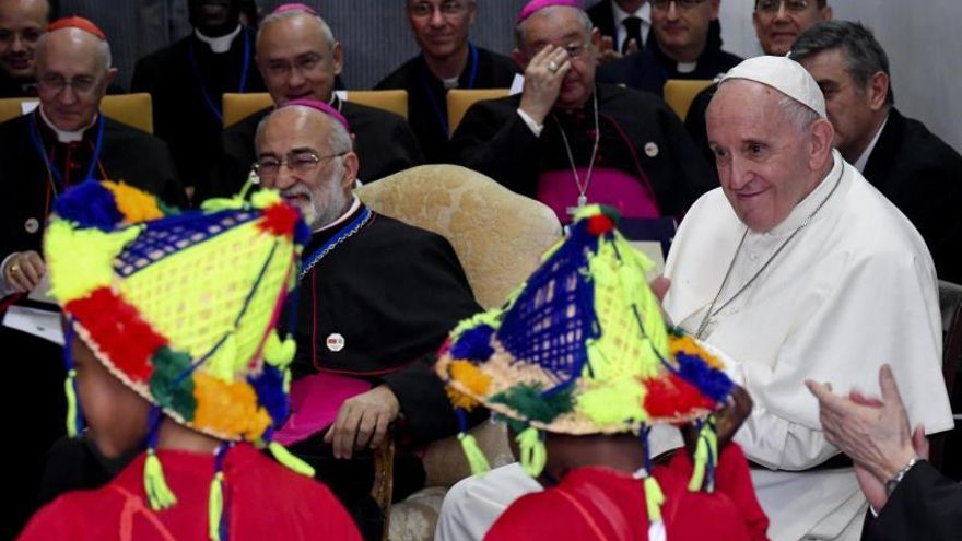 El papa pidió vías migratorias regulares y condenó las expulsiones colectivas