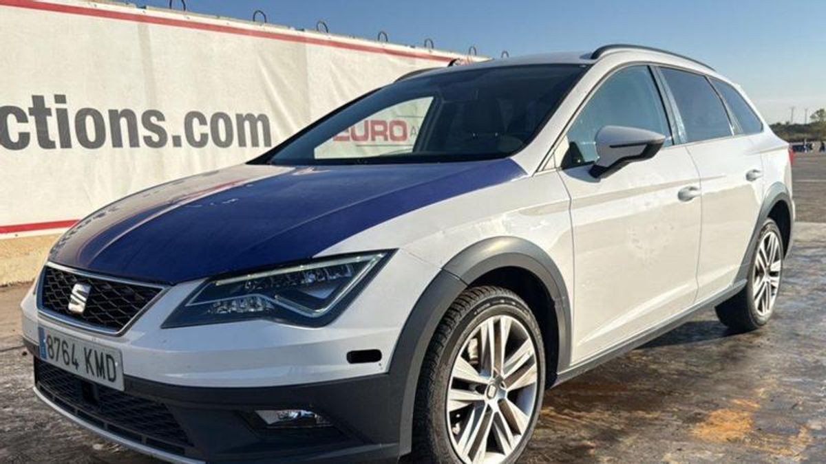 Sale a subasta en Zaragoza una segunda patrulla retirada de la Ertzaintza y otra de la Policía Nacional