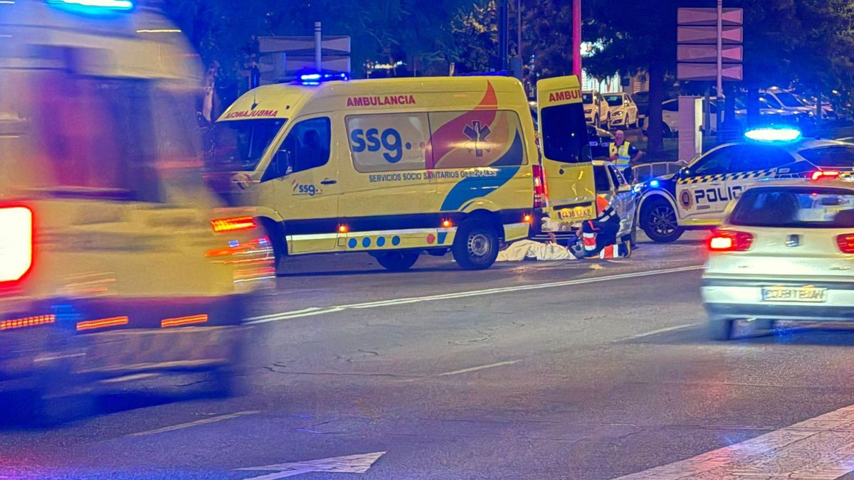 Herida grave una motorista tras un accidente con un coche en Carlos III