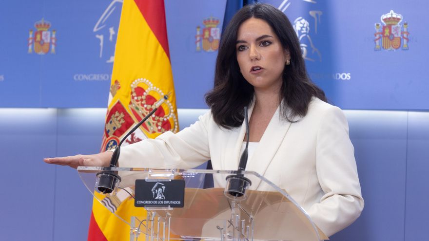 Archivo - La portavoz de VOX en el Congreso, Pepa Millán, durante una rueda de prensa anterior a la reunión de la Junta de Portavoces, en el Congreso de los Diputados.