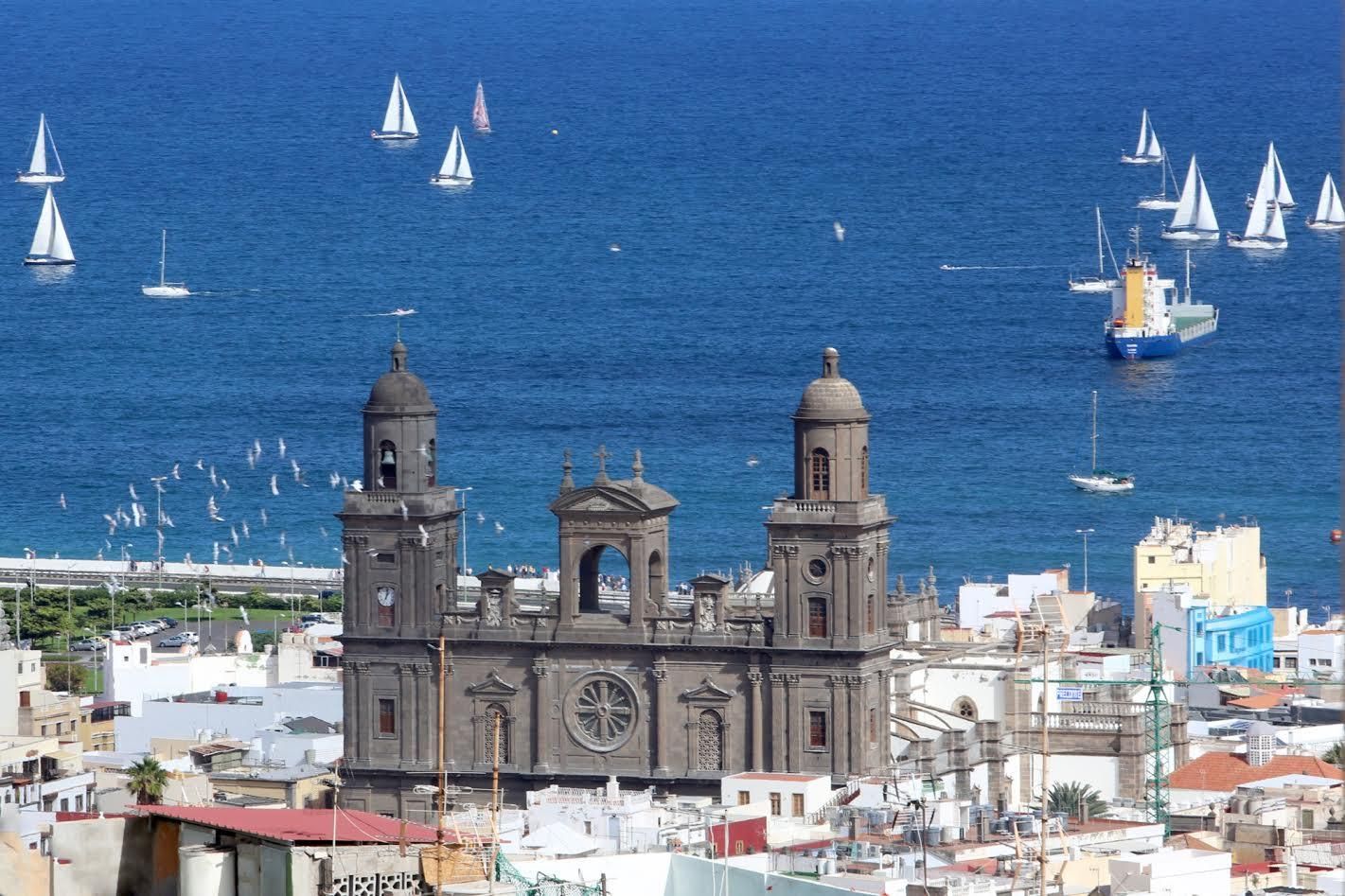 Las embarcaciones de la ARC zarpan hacia el Caribe. (ALEJANDRO RAMOS)