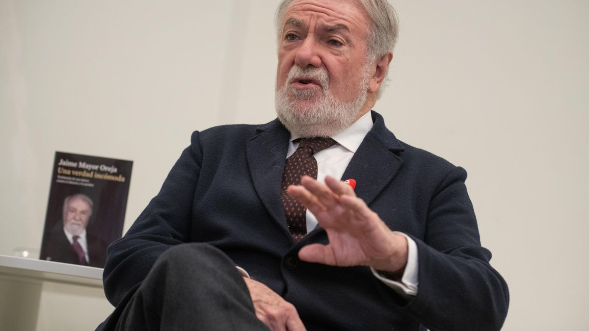 Mayor Oreja revive ante Aznar la teoría de la conspiración del 11M: "Era un atentado para cambiar el rumbo de España"