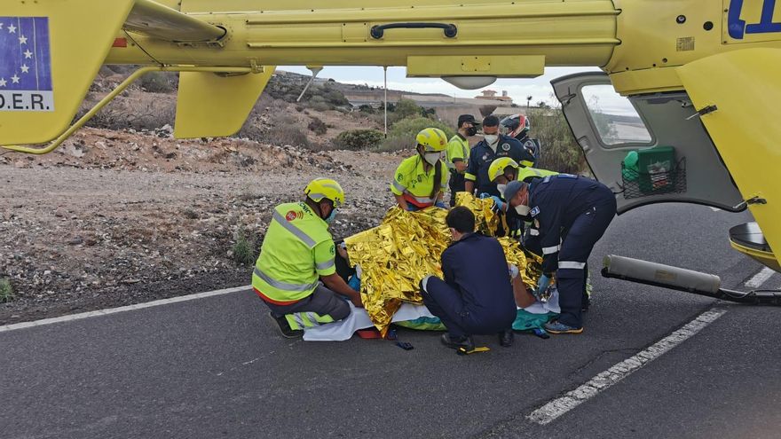 Dos motoristas resultan heridos al colisionar en Guía de Isora