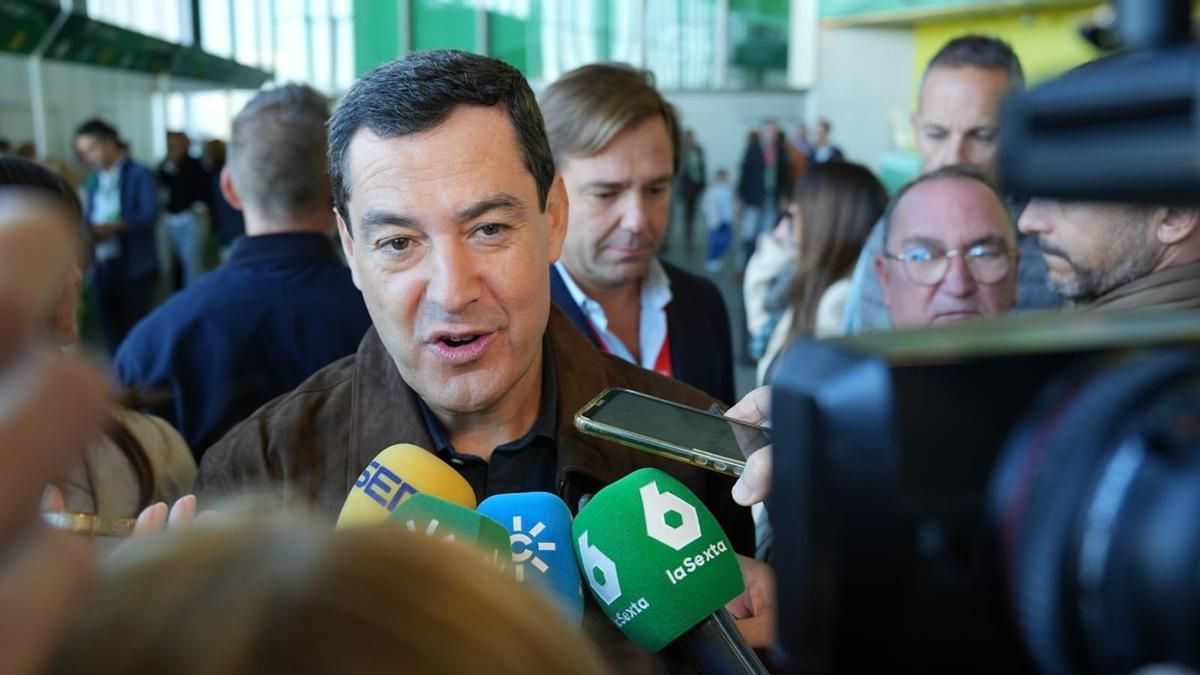 Moreno afirma “desconocer la causa” de la detención del presidente de la Diputación de Almería por el 'caso mascarillas'