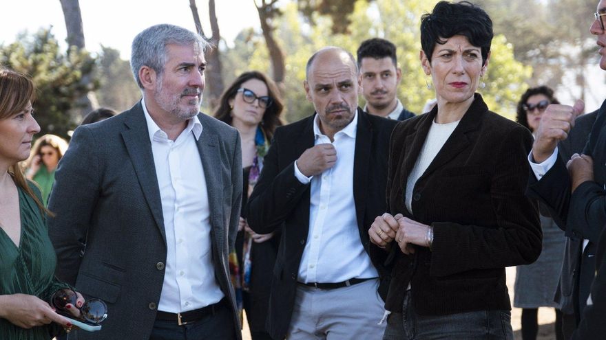 La ministra de Inclusión, Elma Saiz, descarta "hacinamiento" en el centro de migrantes de Las Raíces, en Tenerife