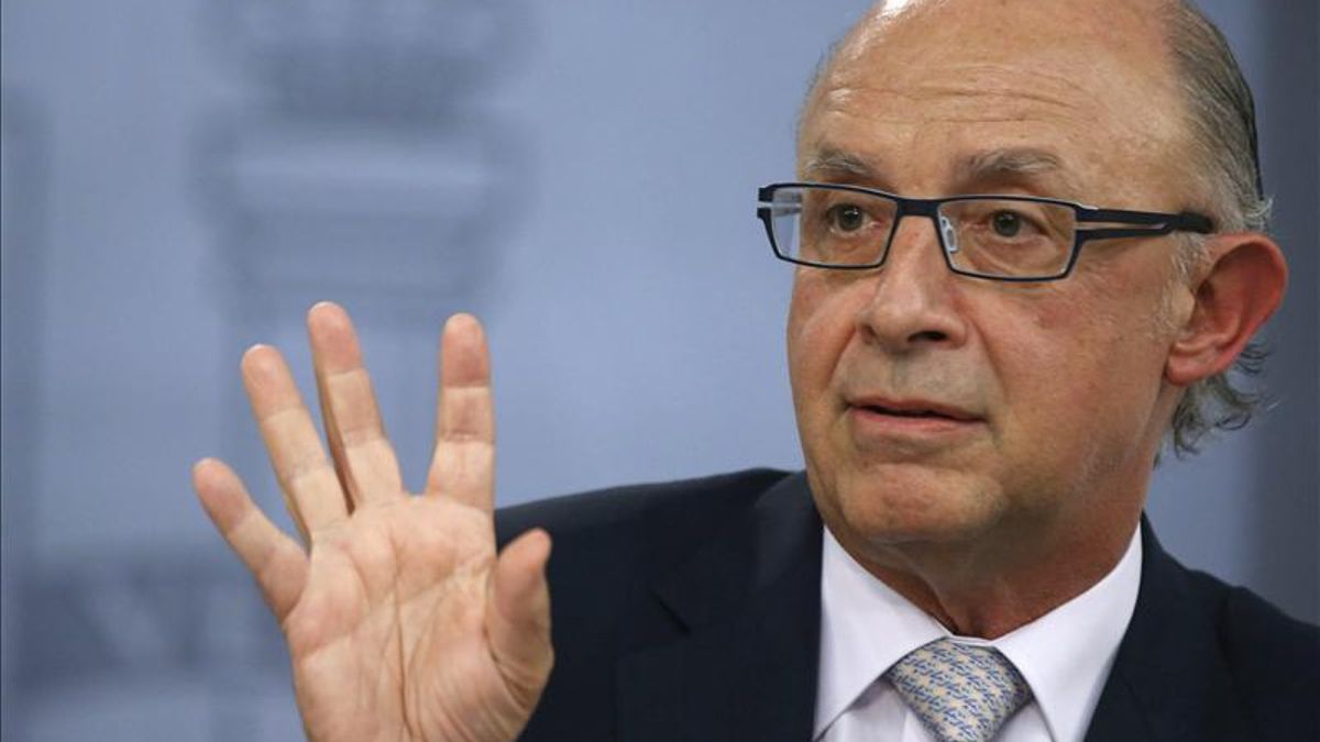 El ministro de Hacienda, Cristóbal Montoro. EFE