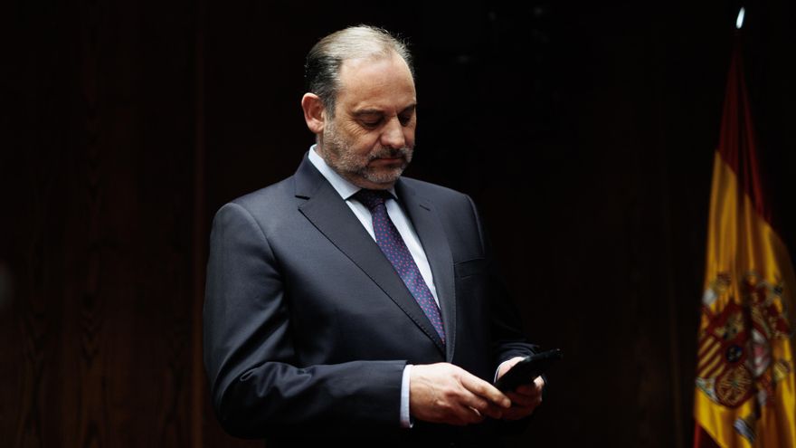 Archivo - El exministro de Transportes José Luis Ábalos a 6 de mayo de 2024, en Madrid (España).