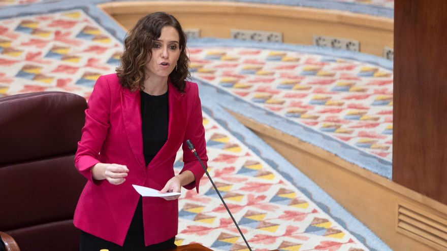 Mónica García repasa la gestión "inepta" de Ayuso que responde que las políticas de Más Madrid "promueven la muerte"