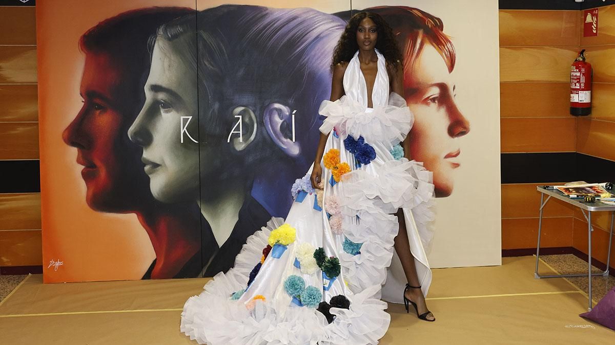 Pasarela de moda del traje diseñado por José Perea