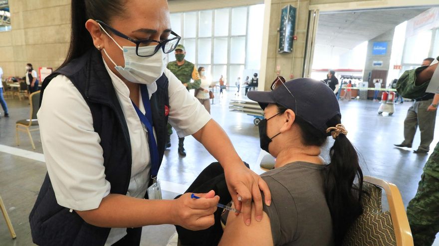 México reporta 217.740 decesos y 2.352.964 de contagios por coronavirus