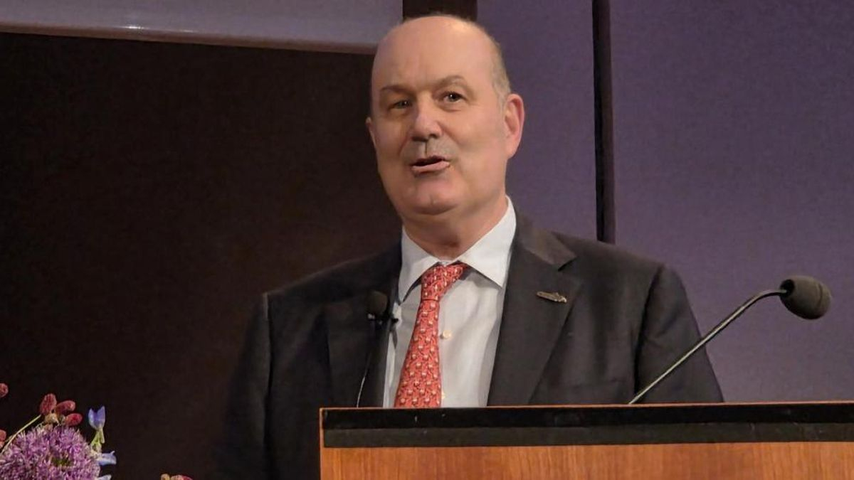 Sturzenegger admite la caída del empleo formal: “Es cierto, el mercado busca modalidades más flexibles de trabajo”