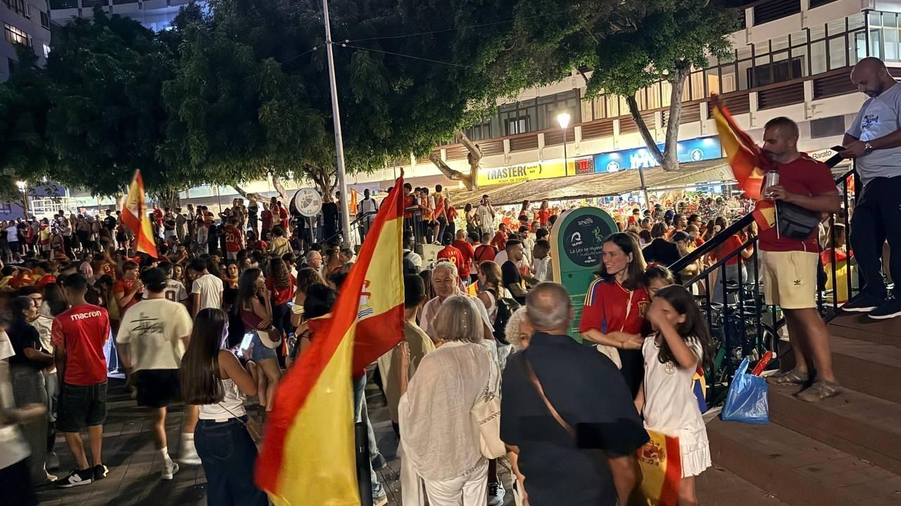 Festejo del Mundial 2026 en plaza España, Las Palmas de Gran Canaria