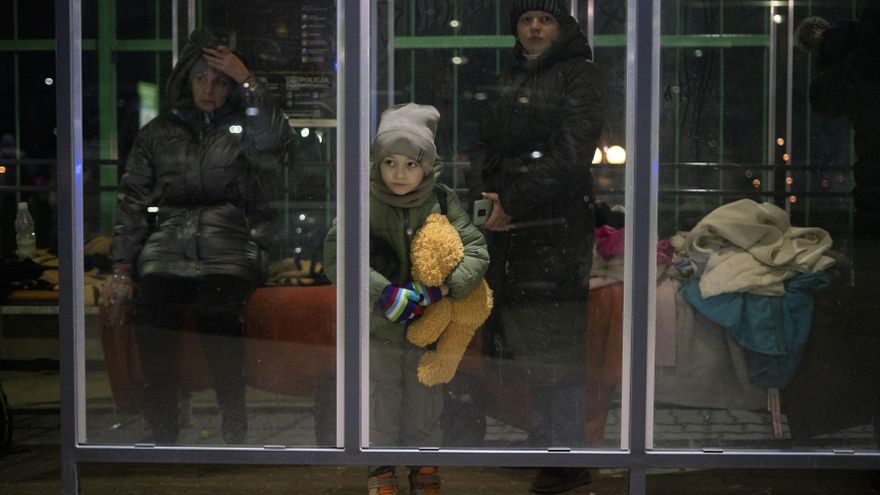 El Gobierno alojará de forma exprés a los refugiados de Ucrania que lo necesiten sin exigir que antes pidan protección