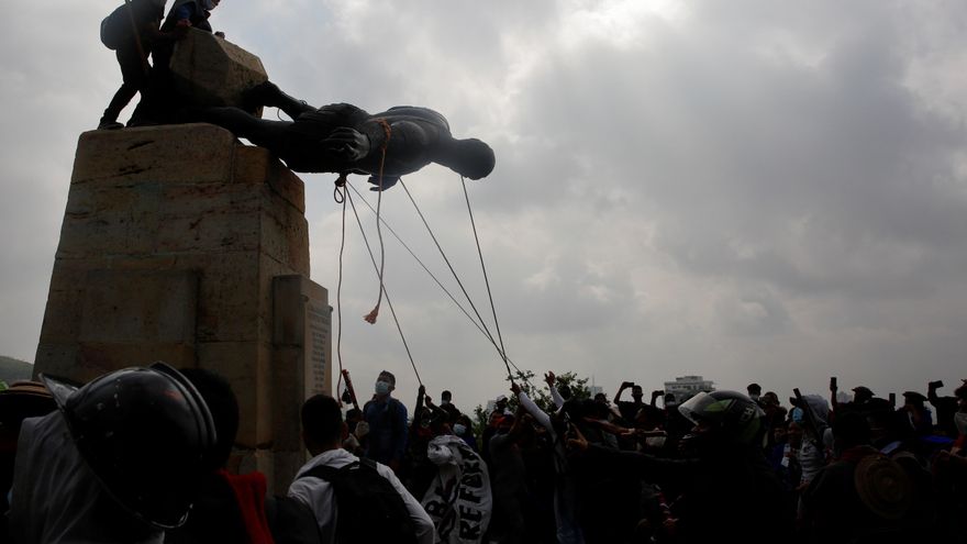 Colombianos muestran en las calles su firme rechazo a la reforma tributaria