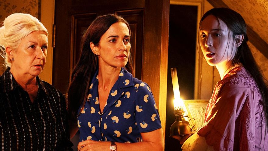 Las 19 series de la semana quedan 'A la deriva' con Paula Echevarría y huyen de Lizzie Borden, el nuevo 'Monstruo' de Netflix