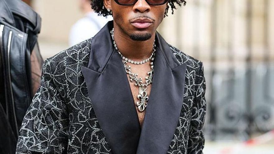 Arrestan al rapero D4vd como sospechoso de matar a una joven cuyo cuerpo apareció en su Tesla