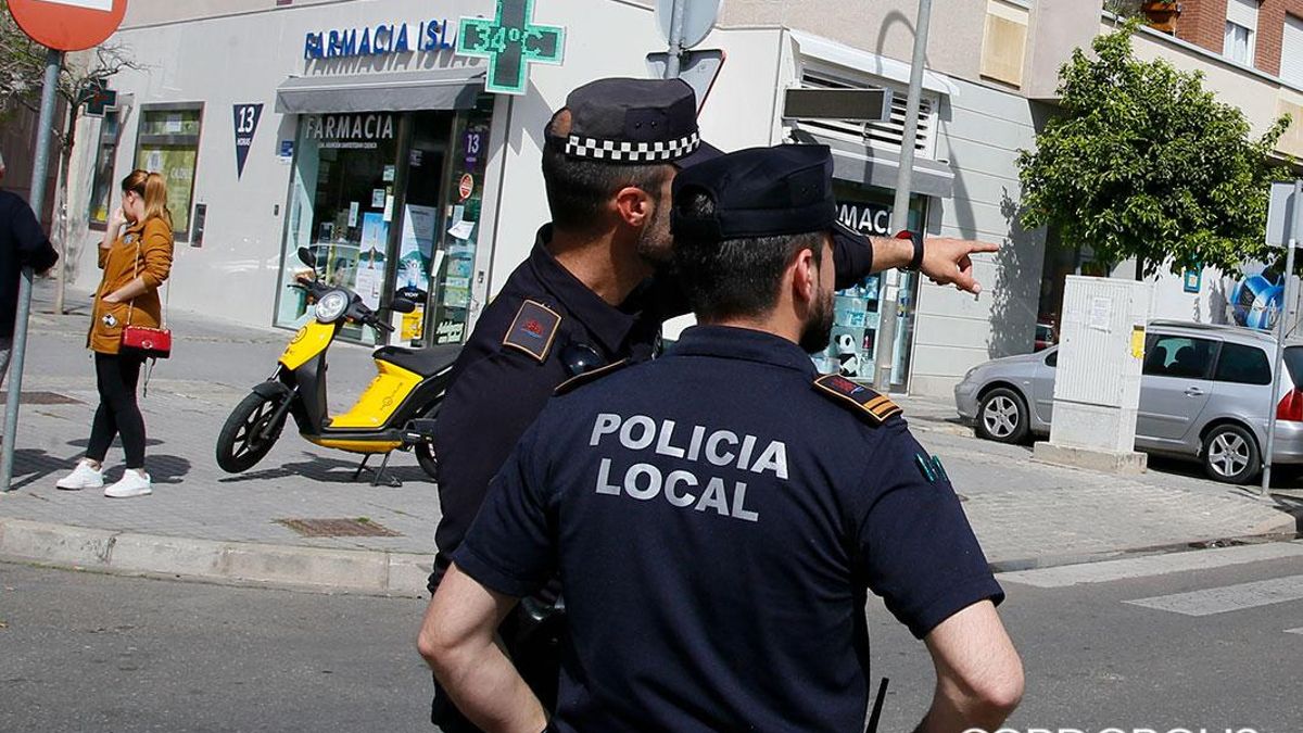 Un juez dictamina que estar en bañador en casa no es excusa para no enseñar el DNI si te lo pide la Policía