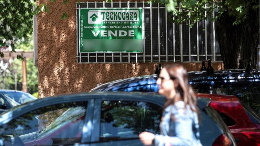 La firma de hipotecas sobre viviendas se redujo casi un 30% en agosto