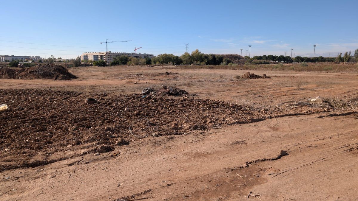 Movimiento de tierras en la zona destinada al futuro Parque de Ocio