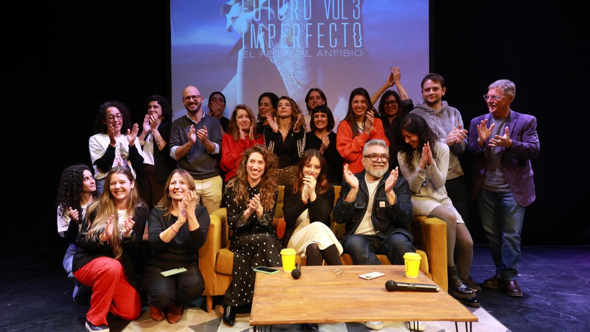 El equipo de Anfibia a pleno celebró el cierre de Futuro Imperfecto, el festival con el que festejaron su 14º aniversario.