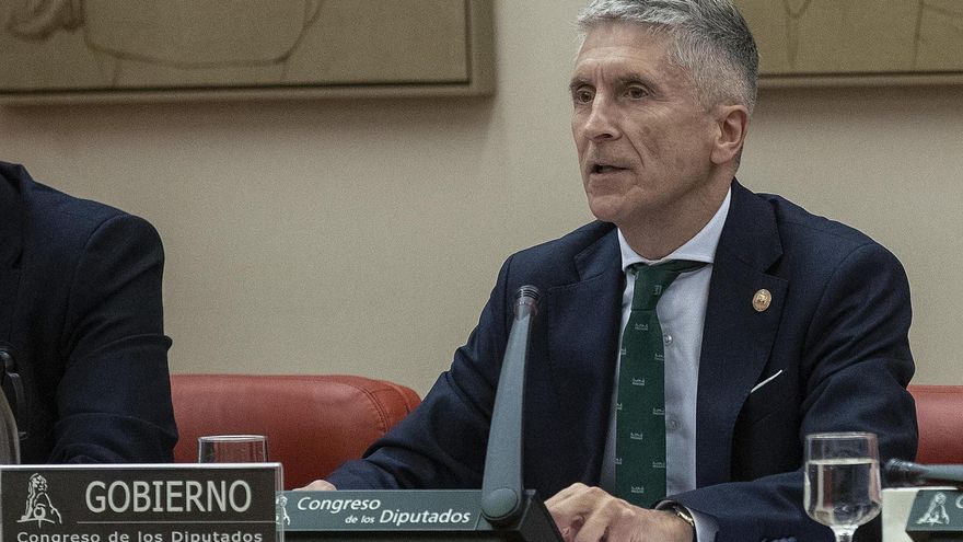 El ministro del Interior acusa al Partido Popular de paralizar la investigación del caso Cuarteles en 2017