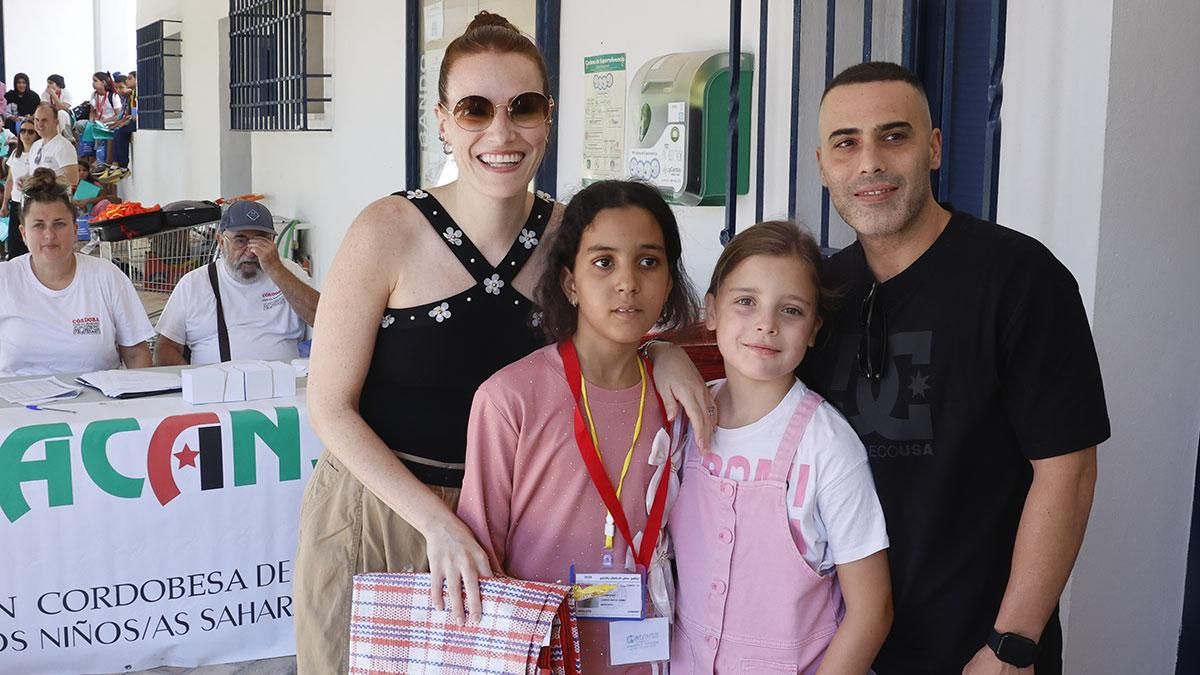 La llegada de los 131 niños saharauis que pasarán el verano en Córdoba, en imágenes