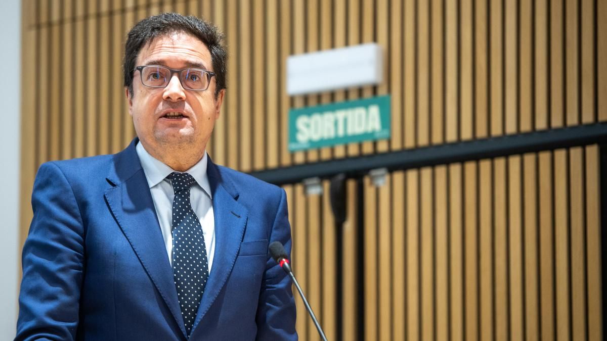 Gobierno y sindicatos negocian contrarreloj el sueldo de los funcionarios ante una alternativa incierta: "Hay margen"