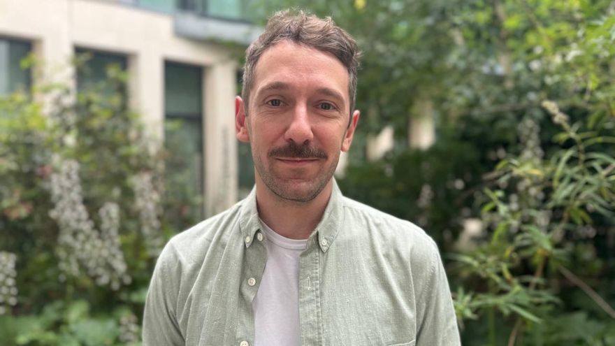 El director de estudios de Ipsos Francia: "La retirada de tantos candidatos de izquierda y macronistas es un problema para el partido de Le Pen"