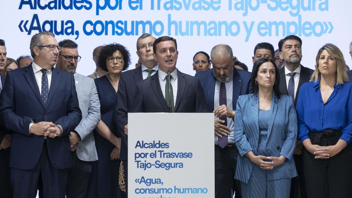 Más de 80 municipios de Murcia, Almería y Alicante llaman a la "movilización" en defensa del trasvase Tajo-Segura